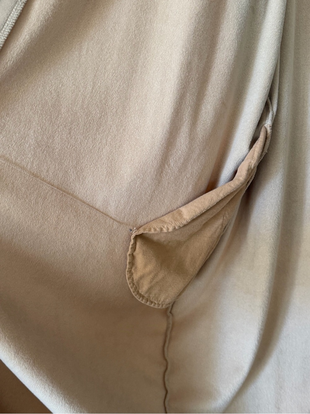 Skims Velour Robe - Picture 2 of 4